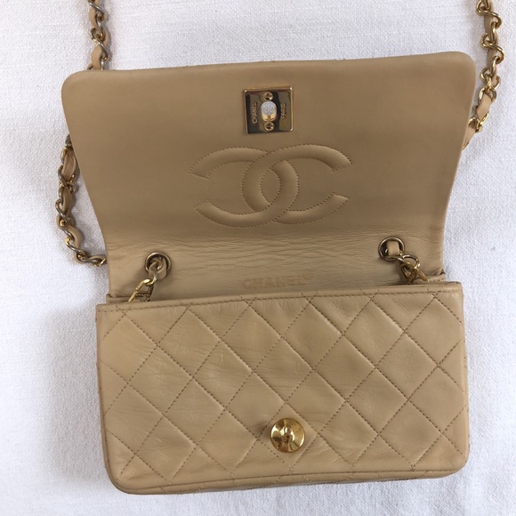 Vintage Chanel Cream Mini Flap - Picture 12 of 16